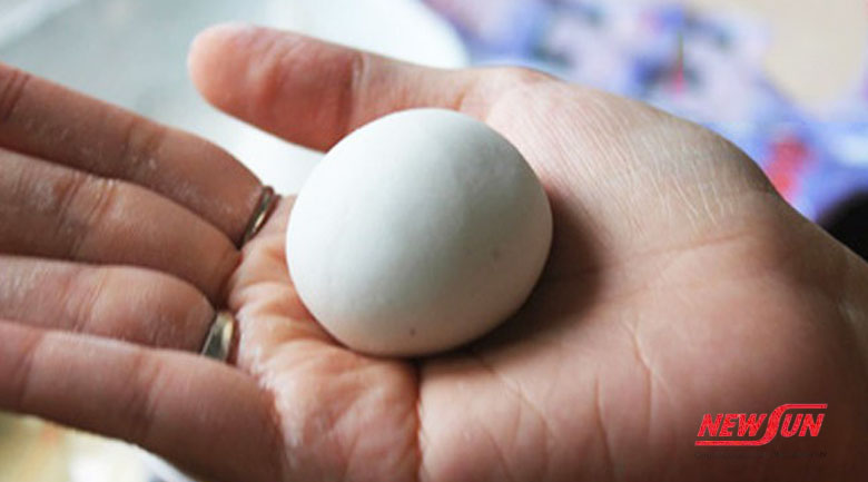 Hướng dẫn 5 cách làm bánh rán bằng bột mì và trứng dễ làm cách làm bánh rán bằng bột mì và trứng nặn bánh