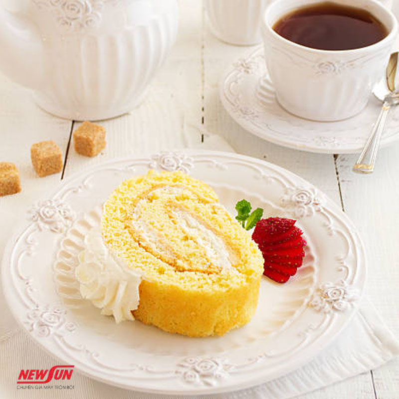 Hướng dẫn làm bánh bông lan cuộn với 2 cách tươi ngon