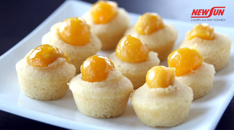 hướng dẫn làm bánh bông lan trứng muối truyền thống
