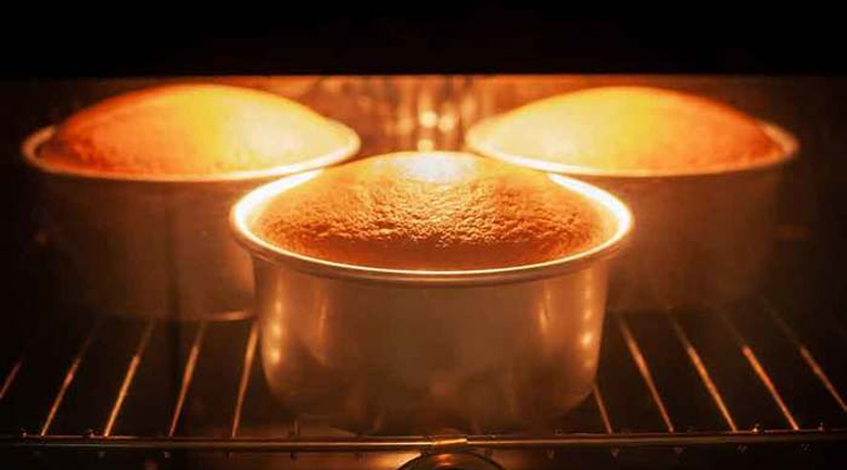 cách làm bánh bông lan nướng không bị xẹp, nướng bánh