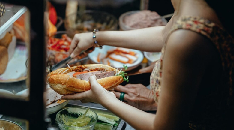 bánh mì hàn quốc có gì khác bánh mì việt nam hương vị