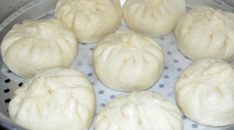 bánh bao phô mai Con Bò Cười, hấp bánh